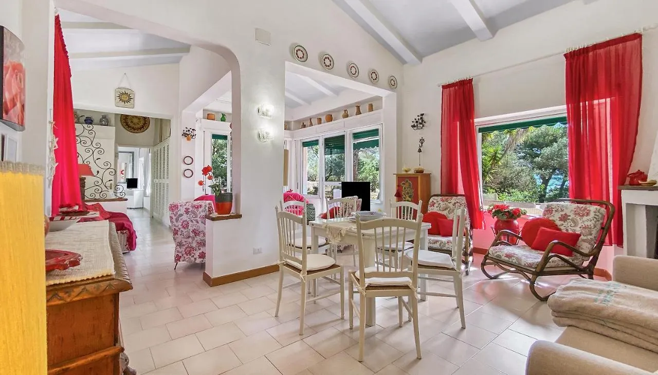 Villa Susy Al Mare La Maddalena  0*, La Maddalena (Sassari) Italy